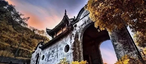 中央13部委：建設(shè)用地可配套5% 四荒地成康養(yǎng)、鄉(xiāng)村旅游首選